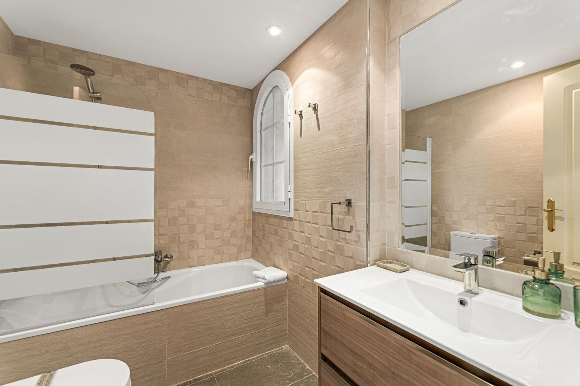 Modern 3br Duplex - Letsmarbella